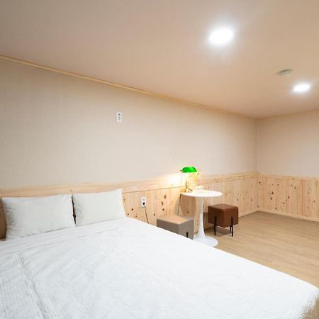 New Jeju Hotel מראה חיצוני תמונה