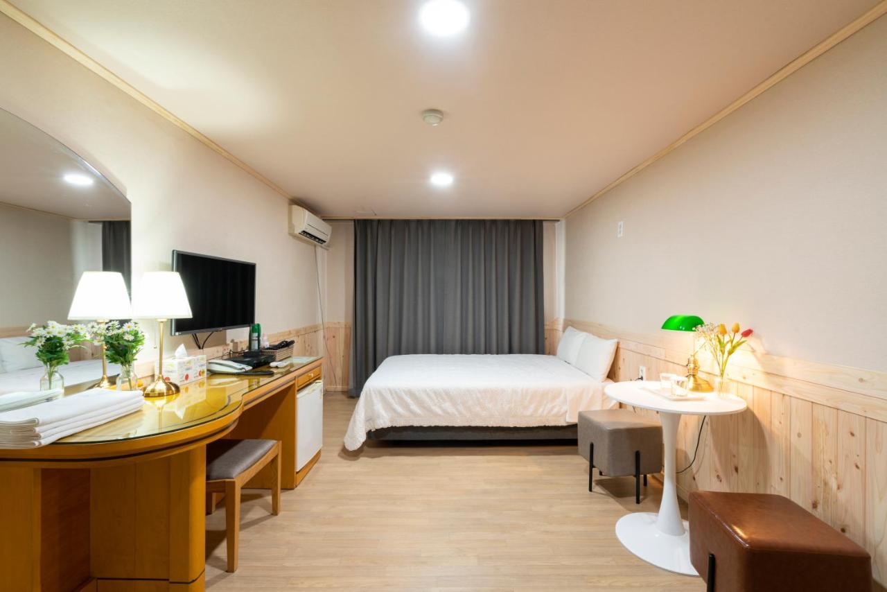 New Jeju Hotel מראה חיצוני תמונה