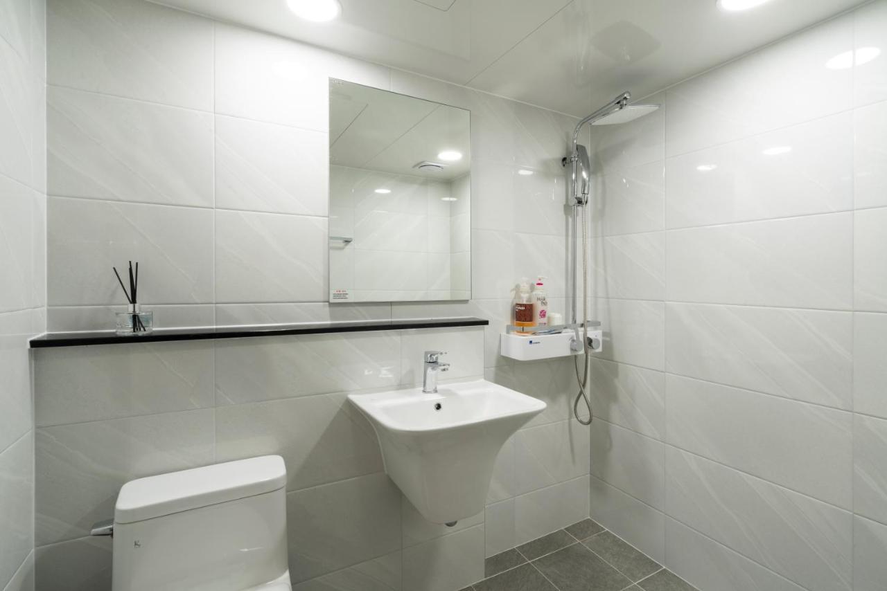 New Jeju Hotel מראה חיצוני תמונה