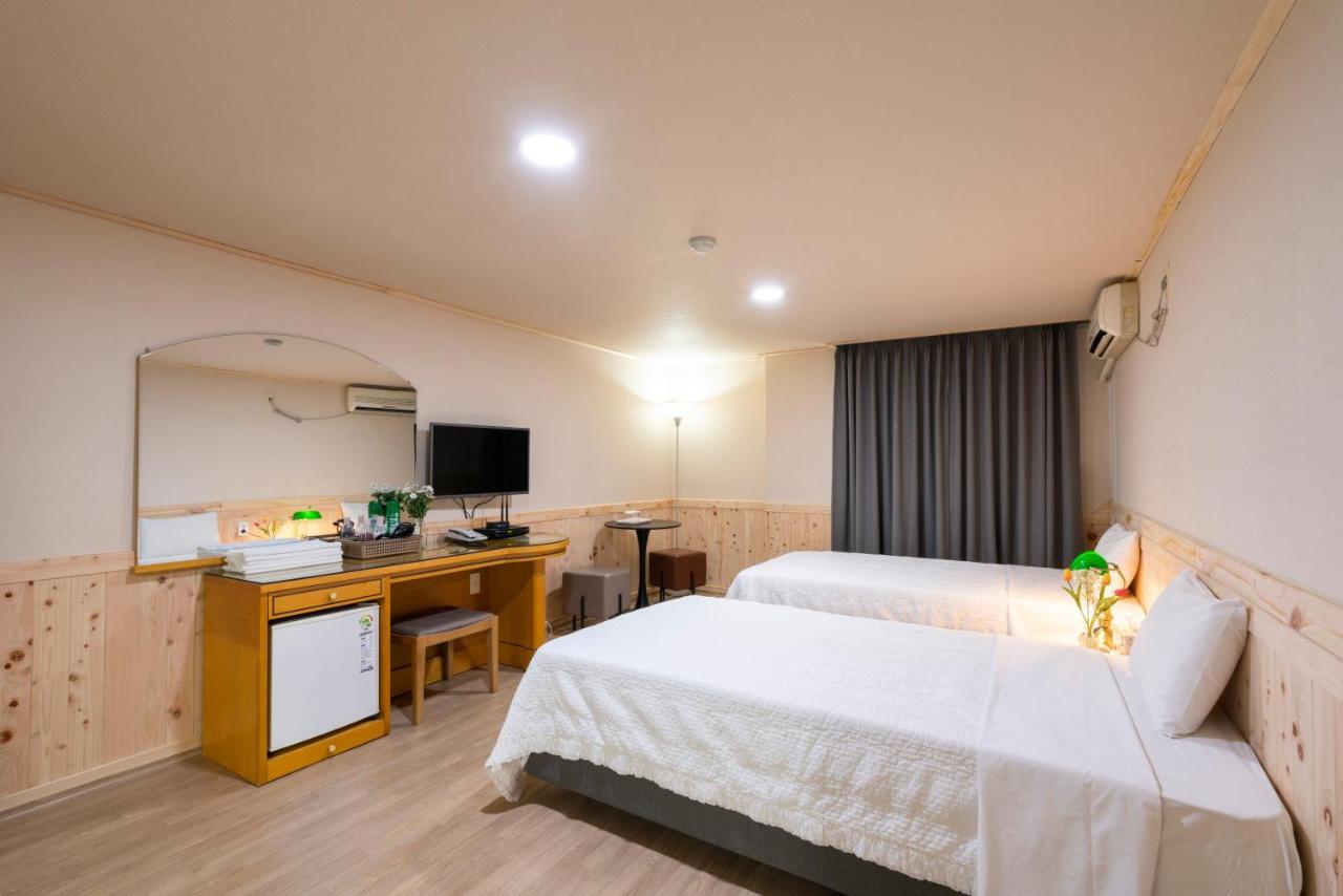 New Jeju Hotel מראה חיצוני תמונה