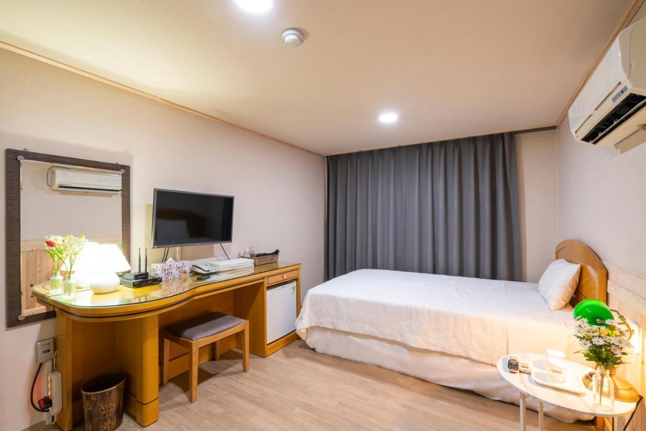 New Jeju Hotel מראה חיצוני תמונה
