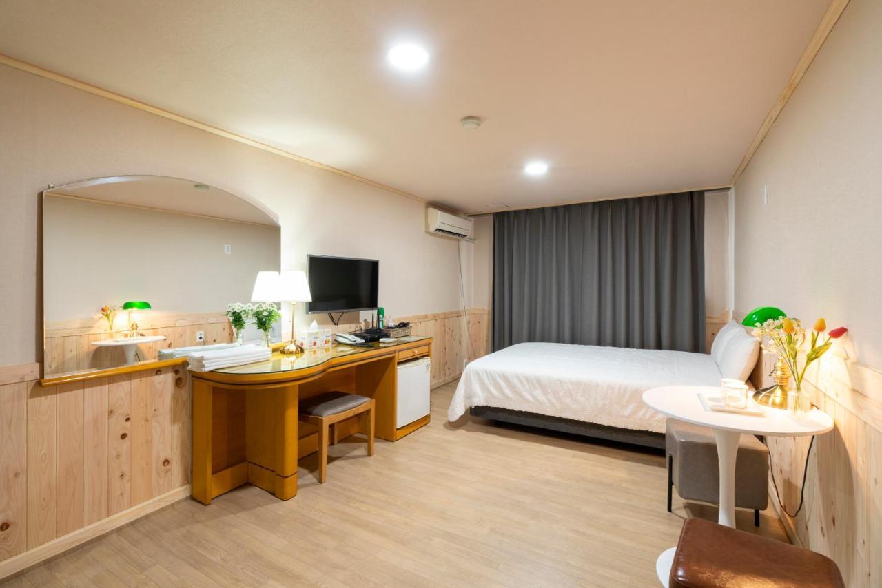 New Jeju Hotel מראה חיצוני תמונה